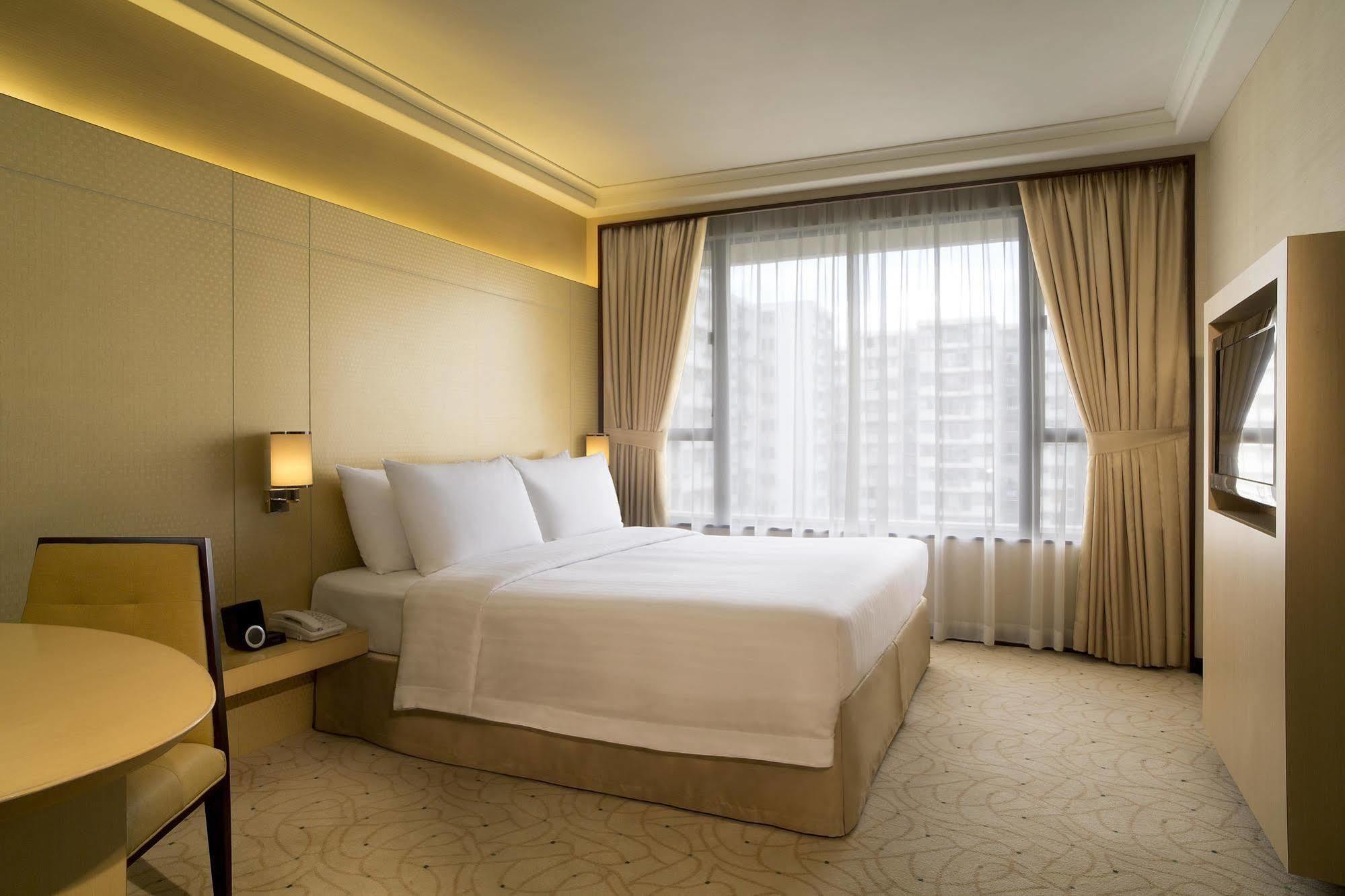 City Garden Hotel Hongkong Zewnętrze zdjęcie